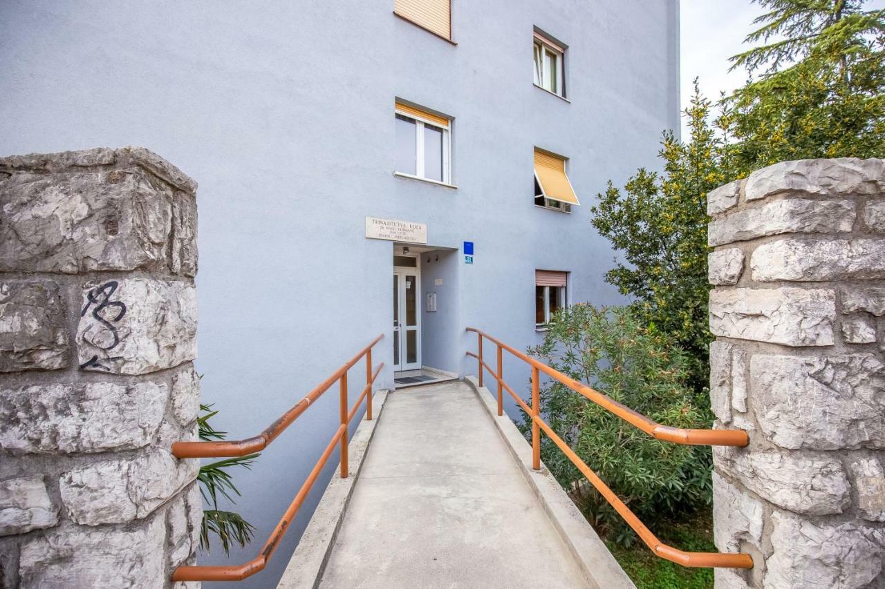 Apartment Nino Рийека Екстериор снимка